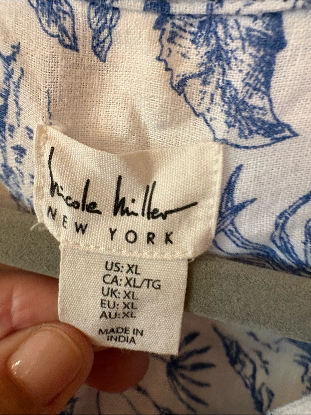 Nicole Miller linen blend Lightweight Blue Floral Button-Up Shirt - Picture 3 of 4